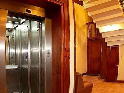 Mabey Hotel 3*